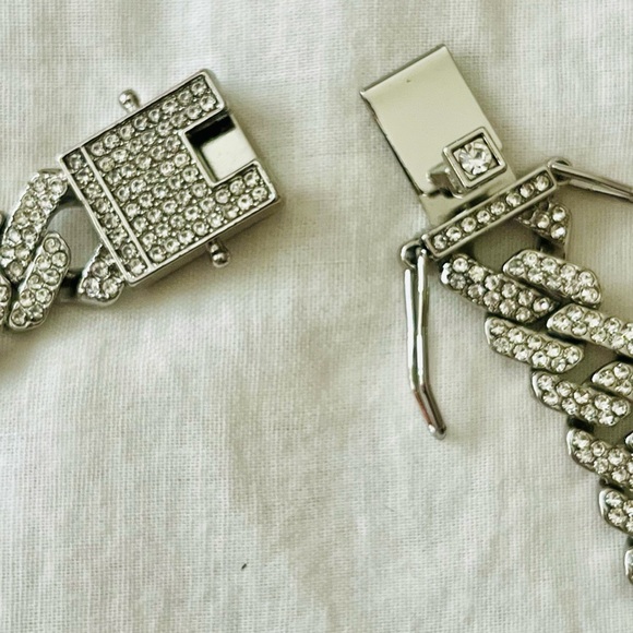 NWOT 14K White Gold Plate Stainless Steel Cuban Design Link Chain Men’s Necklace - Picture 3 of 10